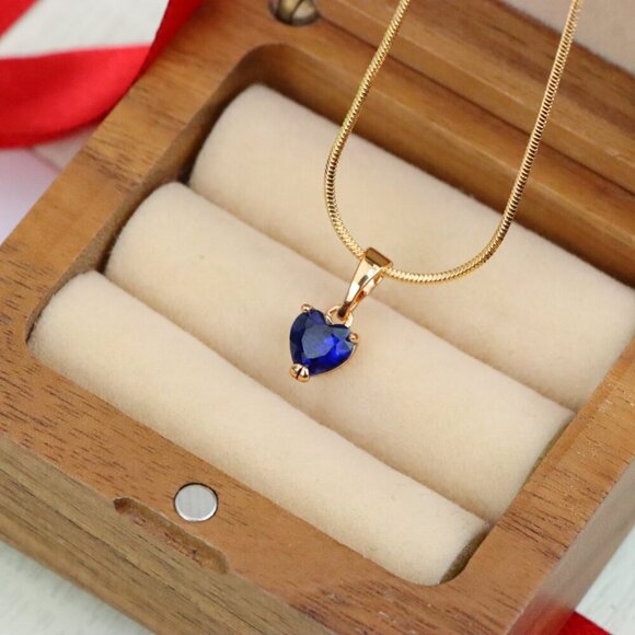 "Heart-Shaped Dark Blue Pendant with Rose Gold Finish, XPPT1321 - Picture 5 of 13